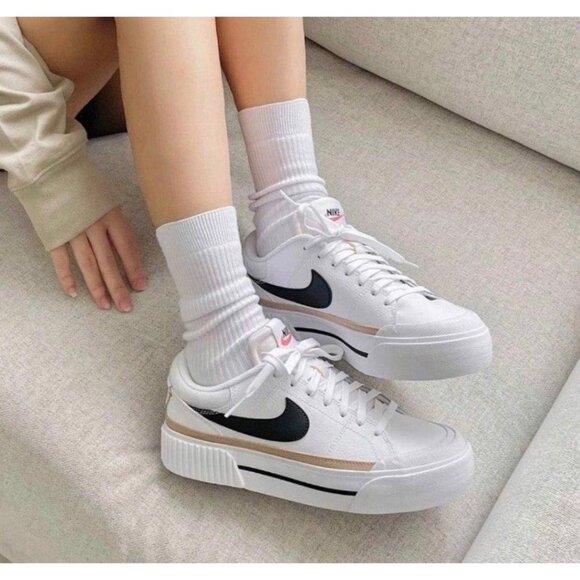 WOMENS 7 NIKE COURT LEGACY LIFT WHITE/BLACK  DM7590 100 - Picture 1 of 7